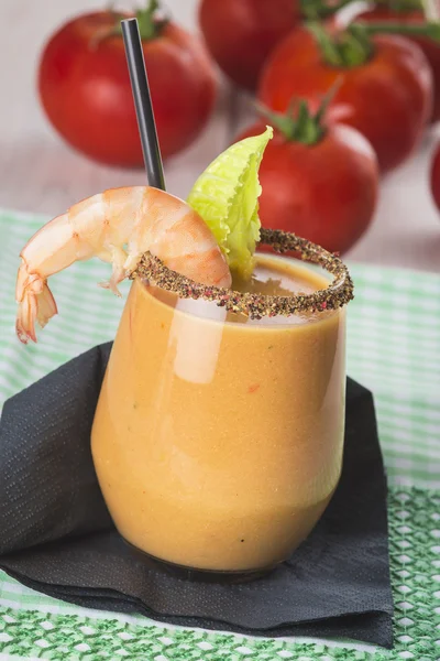 Supă de cremă de fructe de mare în pahar de cocktail — Fotografie, imagine de stoc