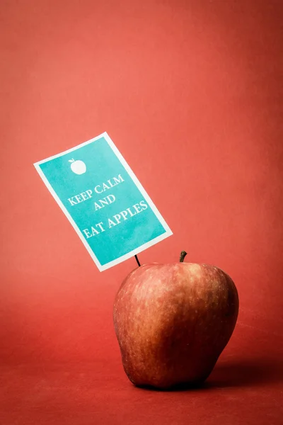 Keep calm and eat apples — Stock Photo, Image