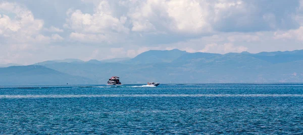 Lago Ohrid en junio — Foto de Stock