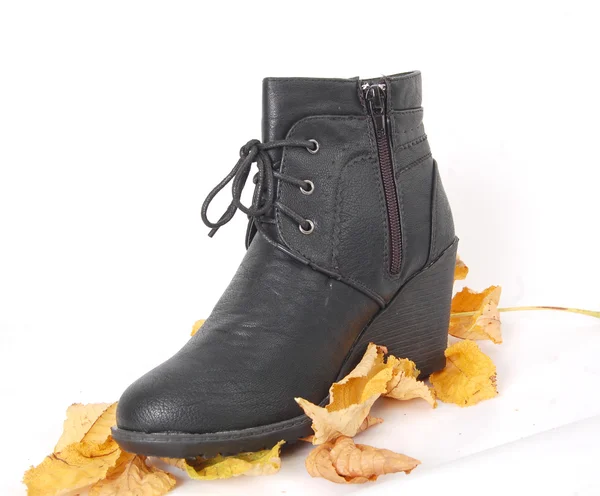 Paar beige Damen-Winterschuhe — Stockfoto