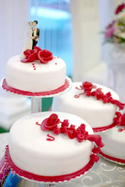 Beyaz düğün pastası — Stok fotoğraf