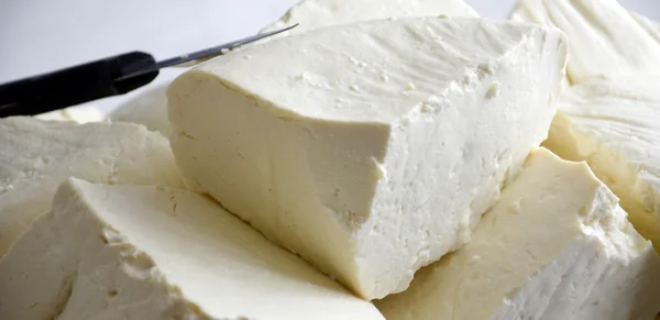 Produits faits maison de fromage à vendre au marché fermier — Photo