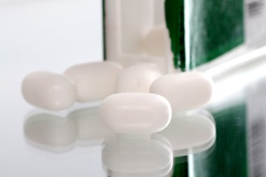 Beyaz tatlı şeker, nane tat gibi kapsül