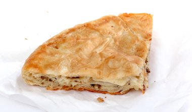 Burek etli, geleneksel bir Balkan gıda,
