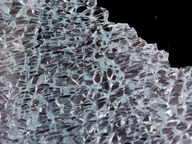 İçinde kırık otobüs penceresinden kaza