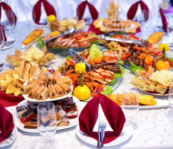 Mesa de banquete de catering — Foto de Stock