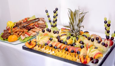 Resmi farklı bir taze meyve ve et birlikte