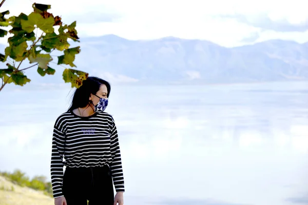 Autumn Woman Portrait Protective Face Mask — Stock Photo, Image