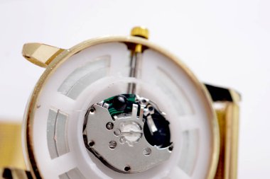 Erkekler mekanik saati beyaz arkaplanda izole