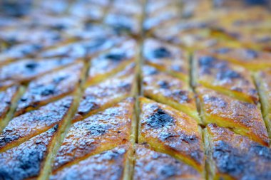 Macedonia imajında gomleze adı verilen geleneksel ev yapımı hamur işi.