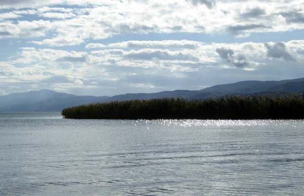 Jezero Ohrid, Makedonie, na podzim — Stock fotografie