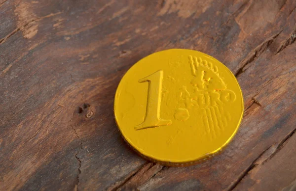Czekoladowe monety euro złoty — Zdjęcie stockowe