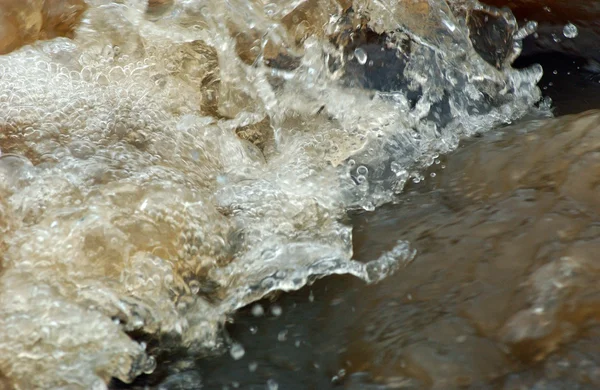 Kalné vody v řece — Stock fotografie
