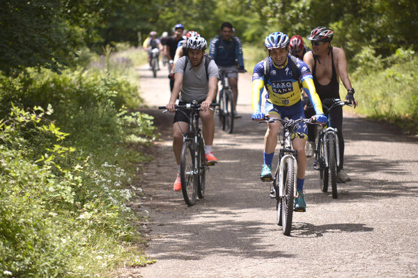 NATIONAL PARK GALICICA, MACEDONIA -JUNE 21, 2015: Bicycle Tour "Tour de Galichitsa" was organized by the cycling-Mountain Bike Club Prespa. Тур проводится второй год, участники имели возможность
