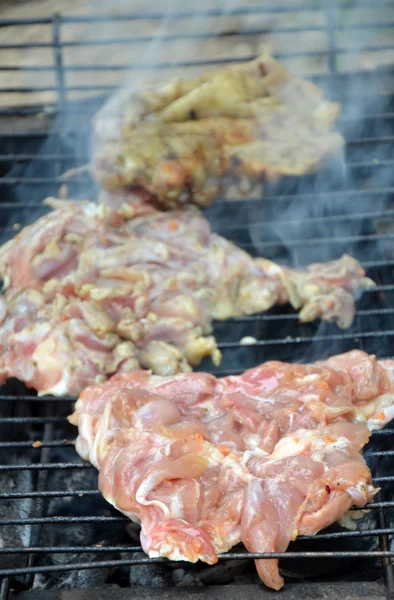 Pollo a la parrilla —  Fotos de Stock