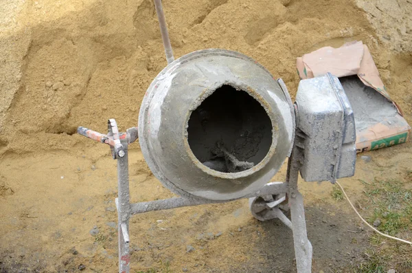 Cement mixer — Stock Photo, Image