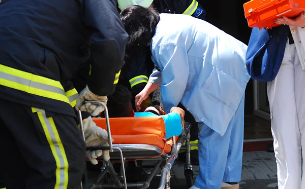 Übung der Feuerwehr und — Stockfoto