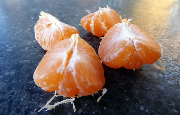 Nahaufnahme von geschnittenen frischen Orangen — Stockfoto