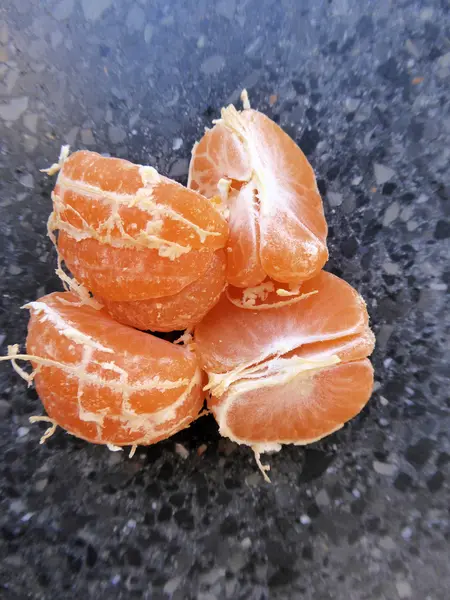 Closeup nakrájené čerstvé pomeranče — Stock fotografie