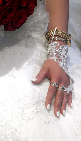 Bride  hand — Stock Photo, Image