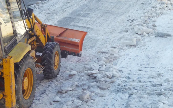 Очищення морозної дороги — стокове фото