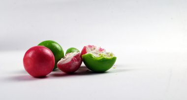 kırmızı ve greem ciklet