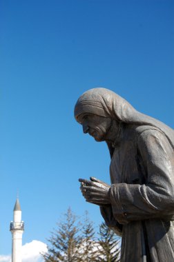 Anıt insani işçi ve Nobel Ödülü kazanan Rahibe Teresa Struga, Makedonya.
