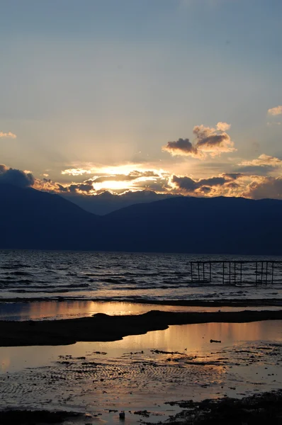 Tramonto sul lago prespa, macedonia — Foto Stock