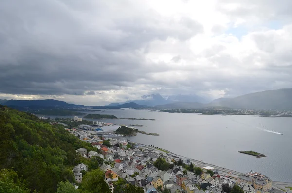 Norwegisches Meer, alesund - norwegen - skandinavien — Stockfoto