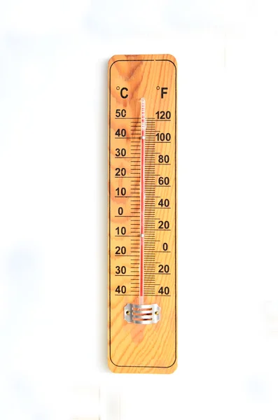 Termometr drewniany w porządku — Zdjęcie stockowe