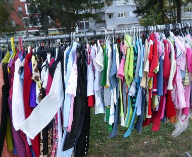moda giyim giysi raf