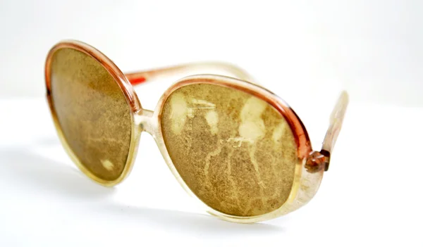 Vuile en stoffige zonnebrillen — Stockfoto
