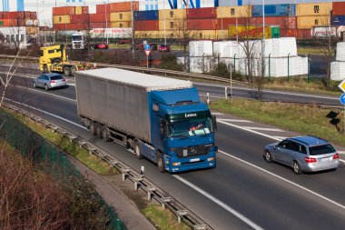 karayolu taşıma kamyonu