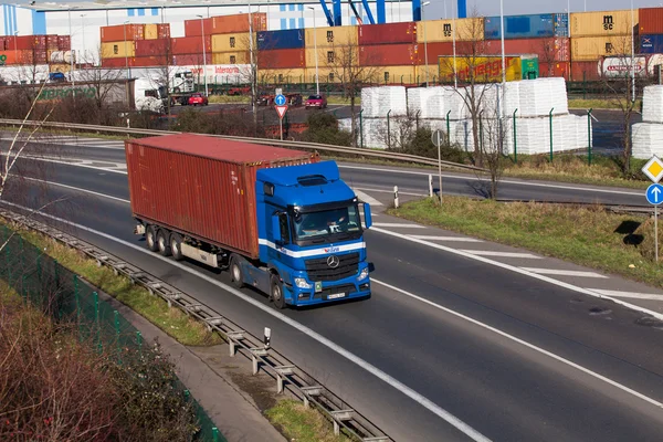 karayolu taşıma kamyonu