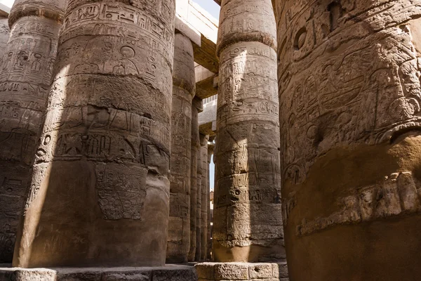 Kolumny z piaskowca w Egipcie. — Zdjęcie stockowe
