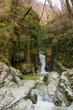 Agursky şelale Sochi Milli Parkı'nda
