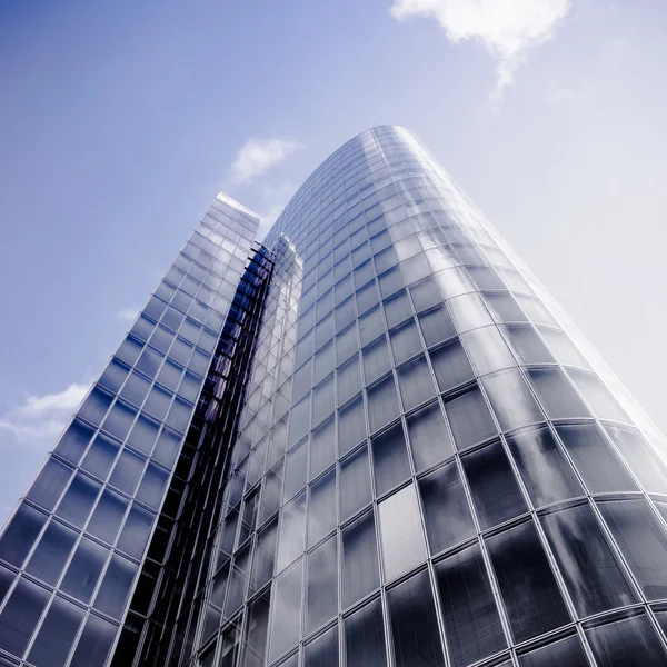 Modern skyscraper facade — Stock Photo, Image