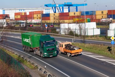 karayolu taşıma kamyonu