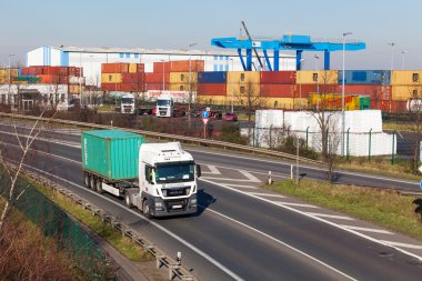 karayolu taşıma kamyonu