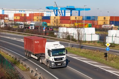 karayolu taşıma kamyonu