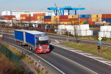 karayolu taşıma kamyonu