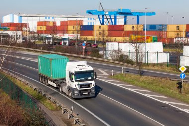 karayolu taşıma kamyonu