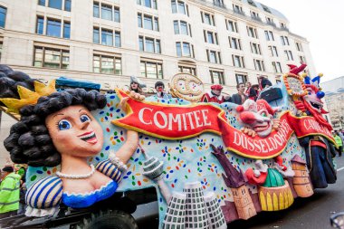 Karnaval geçit şehir merkezinde