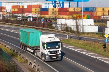 karayolu taşıma kamyonu