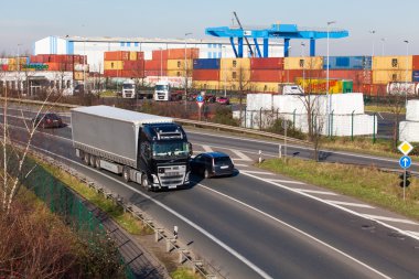 karayolu taşıma kamyonu