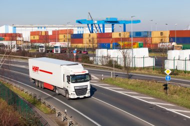 karayolu taşıma kamyonu