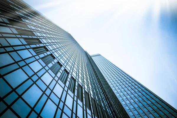 Grattacielo di vetro moderno — Foto Stock