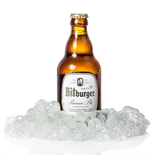 Uma garrafa de cerveja Bitburger — Fotografia de Stock