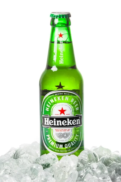 Butelka piwa Heineken — Zdjęcie stockowe