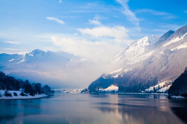 Fantástico paisaje de invierno. —  Fotos de Stock